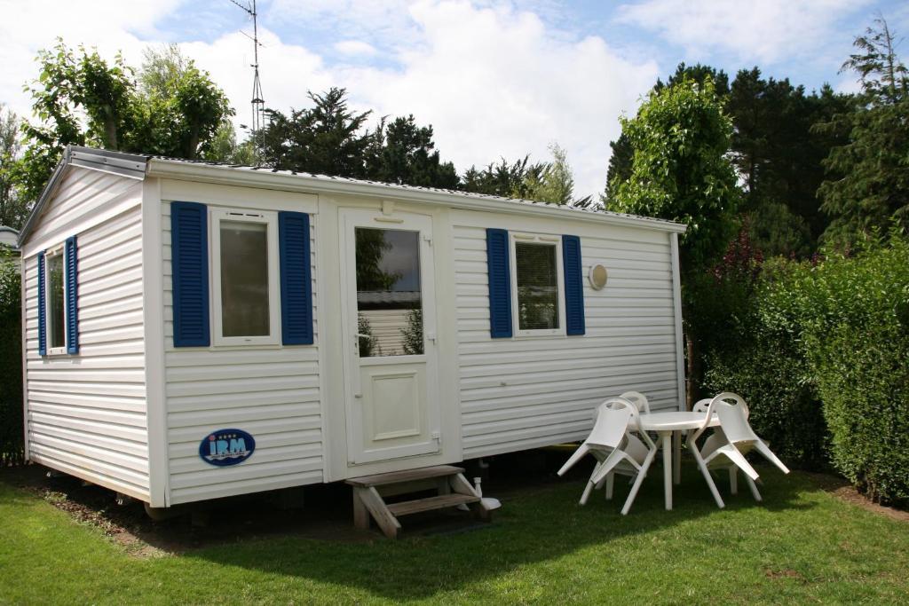 فندق La Trinité-sur-Merفي  Camping De La Baie الغرفة الصورة